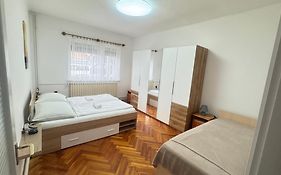 Pingvin Cukrászda Apartman