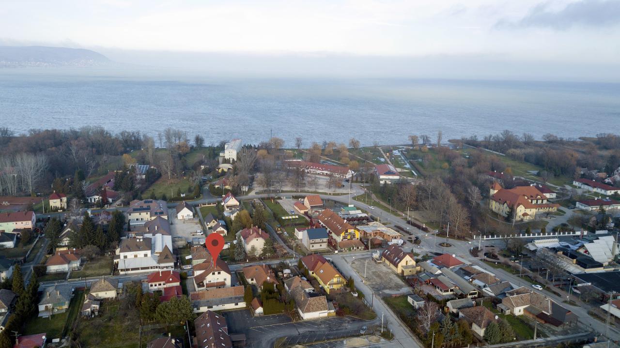 Pingvin Cukrászda Apartman Balatonmáriafürdő Kültér fotó
